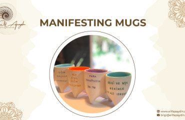 MANİFESTİNG MUGS